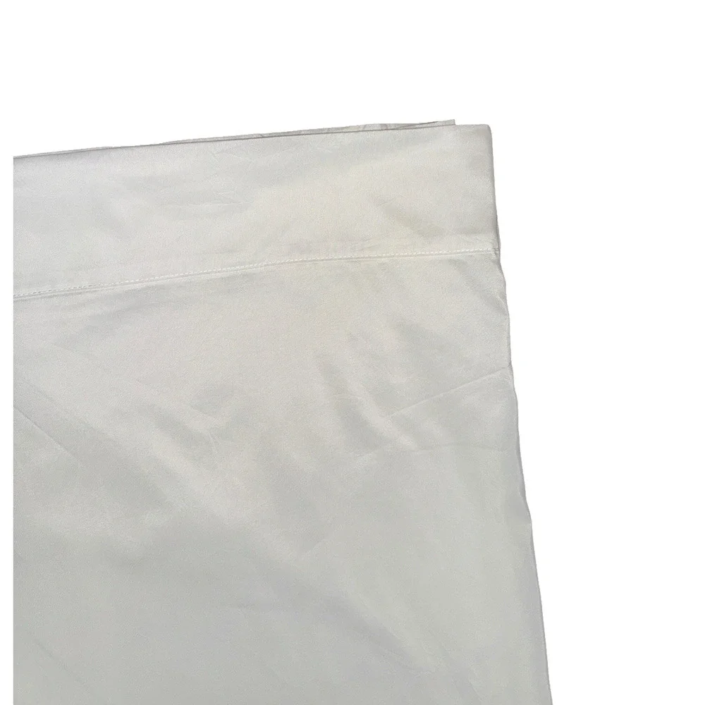 Project Runway Queen Sized Flat Sheet Solid White Microfiber Bedding Cooling